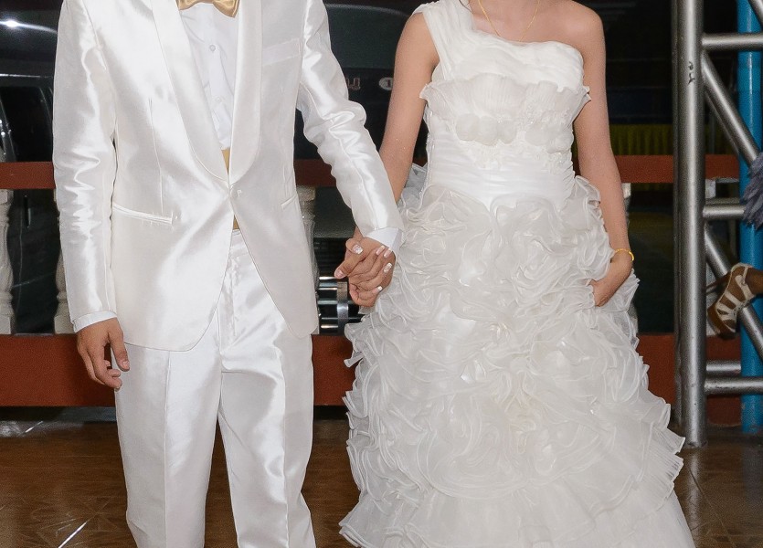 ชุดแต่งงาน ชุดวิวาห์