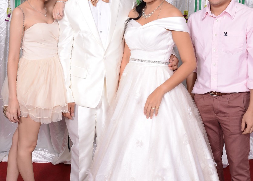 ชุดแต่งงาน ชุดวิวาห์