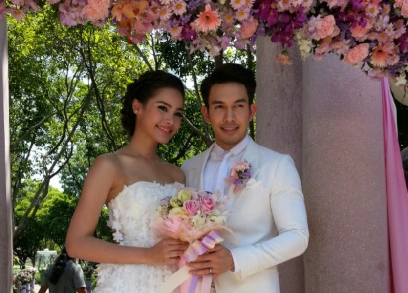 ชุดแต่งงานดารา