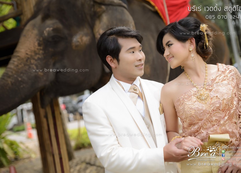 ภ่ายรูปชุดไทย บางบัวทอง