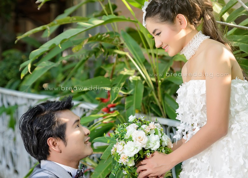 ชุดแต่งงานทรงเอ