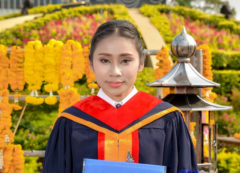 ช่างภาพรับปริญญา บางบัวทอง