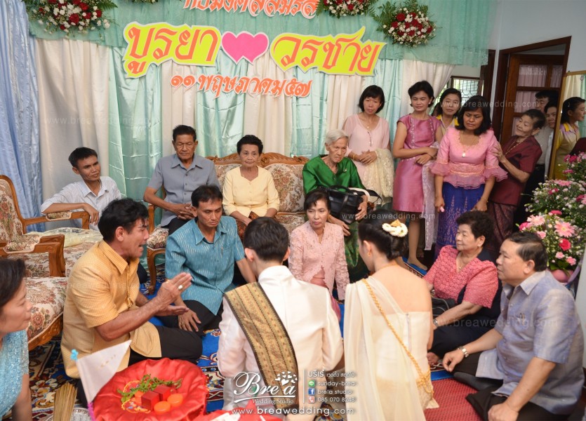 เช่าชุดแต่งงาน นนทบุรี