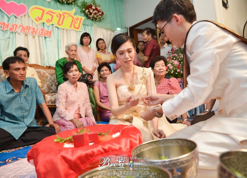 ชุดไทยแต่งงาน นนทบุรี