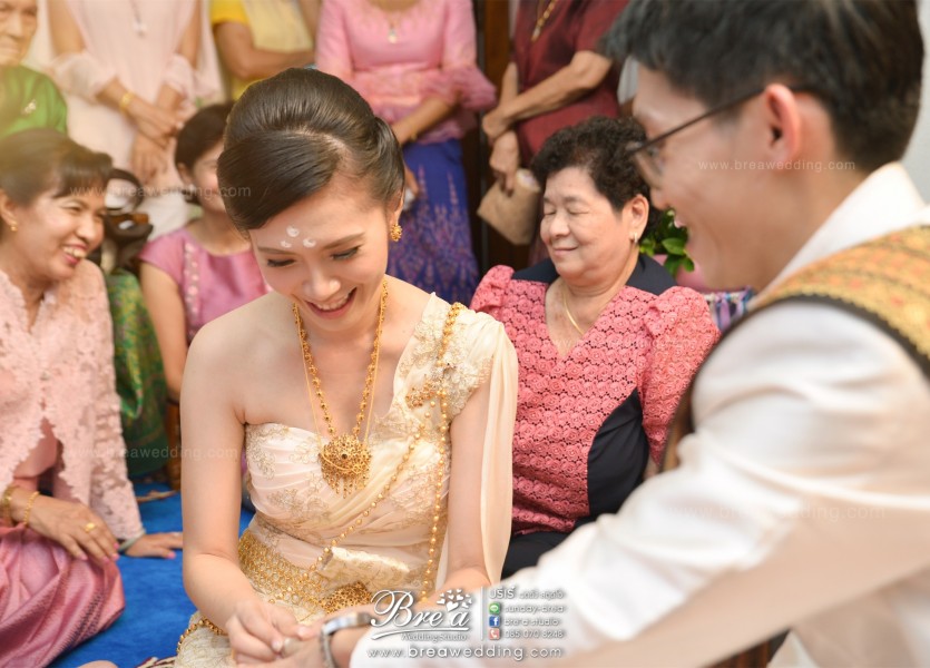 ชุดไทยแต่งงาน นนทบุรี