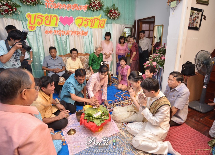 ชุดไทยแต่งงาน นนทบุรี