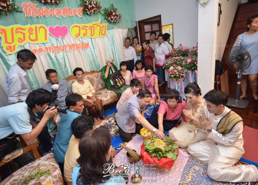 ชุดไทย นนทบุรี