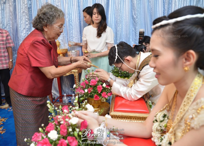 เช่าชุดไทย นนทบุรี