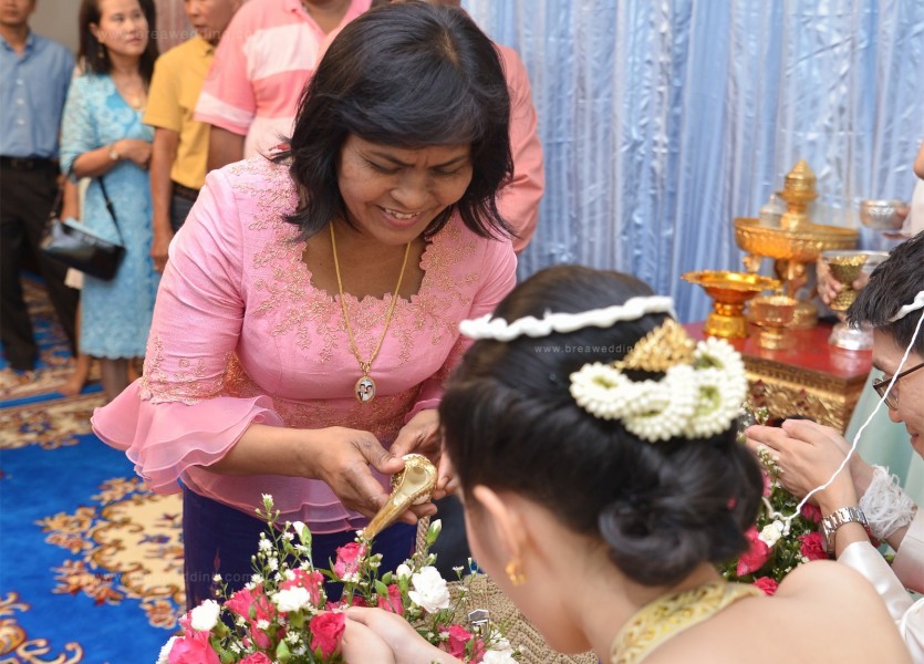 หาร้านชุดวิวาห์ นนทบุรี