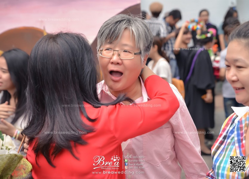 รับปริญญา หาช่างภาพรับปริญญา ถ่ายรูปรับปริญญา