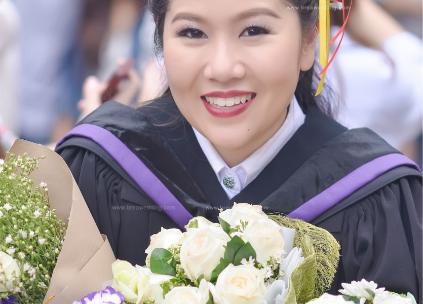 รับปริญญา หาช่างภาพรับปริญญา ถ่ายรูปรับปริญญา