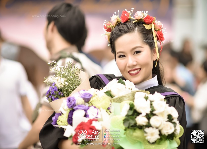 รับปริญญา หาช่างภาพรับปริญญา ถ่ายรูปรับปริญญา