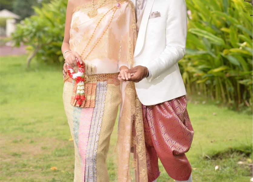 ร้านชุดไทย ชุดแต่งงาน นนทบุรี