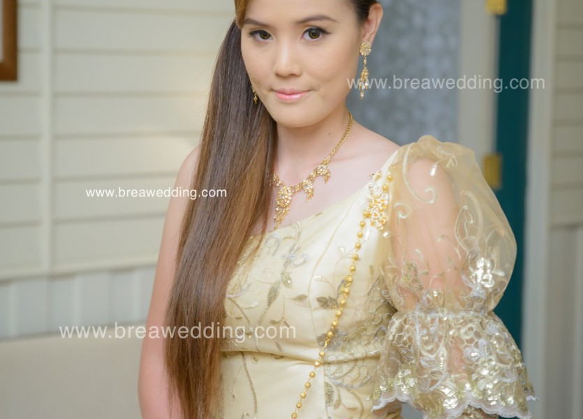 ชุดไทย บางบัวทอง