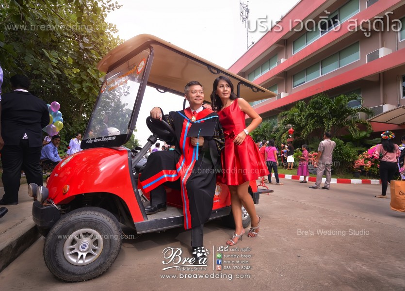 ช่างภาพรับปริญญา หาช่างภาพ รับปริญญา ถ่ายรูปรับปริญญา