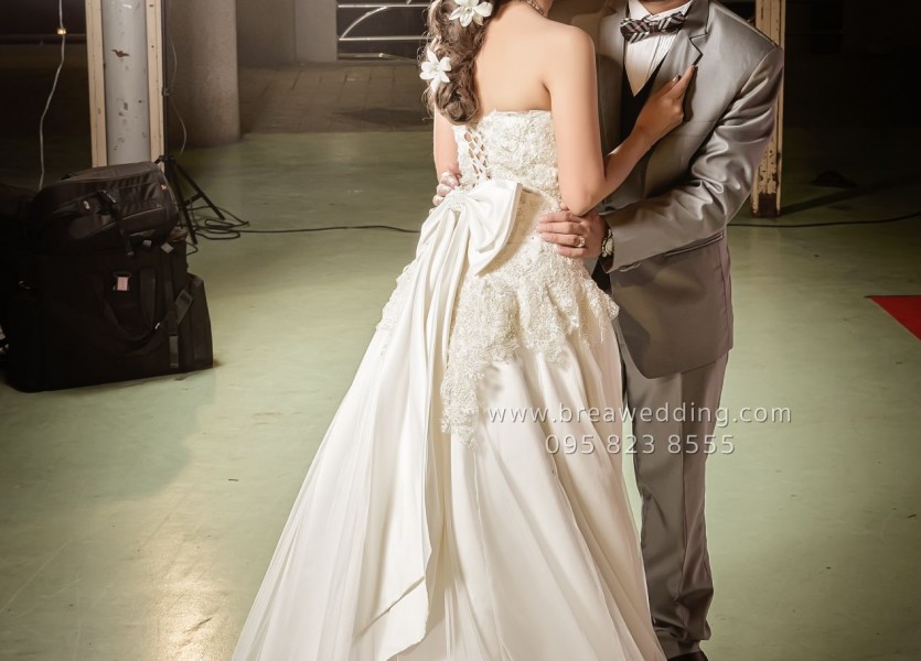 batch BRE 1975 Editถ่ายรูปแต่งงาน