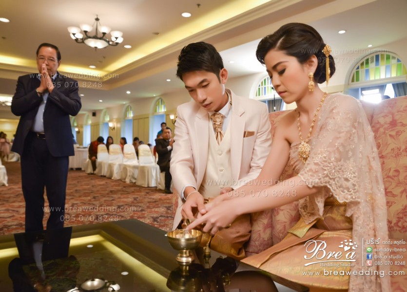 ชุดแต่งงาน นนทบุรีBRE 4016เวดดิ้ง