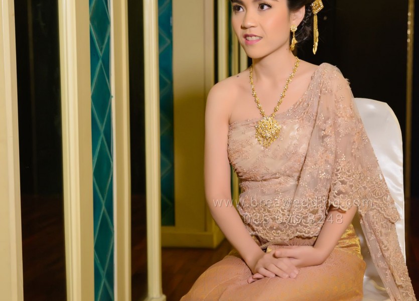 ชุดแต่งงาน นนทบุรีBRE 4189เวดดิ้ง