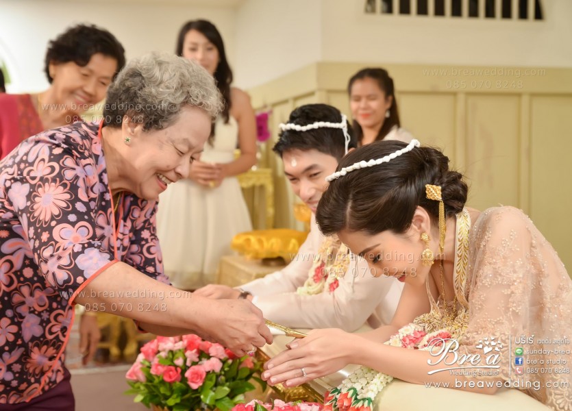 ชุดแต่งงาน นนทบุรีBRE 4427เวดดิ้ง