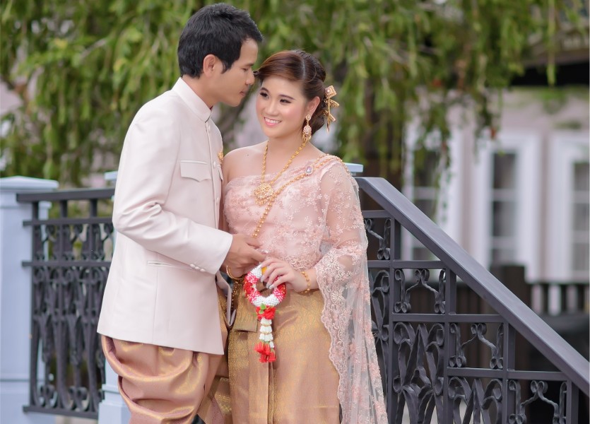 ชุดไทย ชุดแต่งงาน นนทบุรี