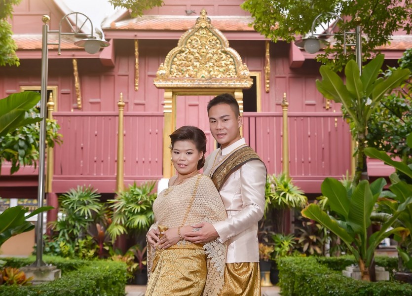 ถ่ายรูปแต่งงาน ถ่ายภาพแต่งงาน ชุดแต่งงาน ชุดวิวาห์ บางบัวทอง นนทบุรี