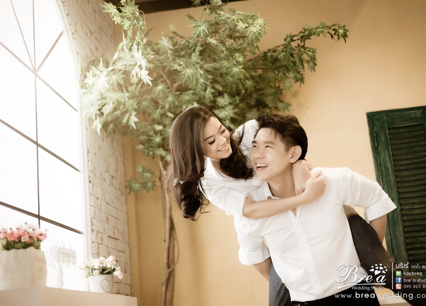 ถ่ายรูปแต่งงานในสตูดิโอ บรีเร่ เวดดิ้ง บางบัวทอง นนทบุรี โดมินิค Dominic studio