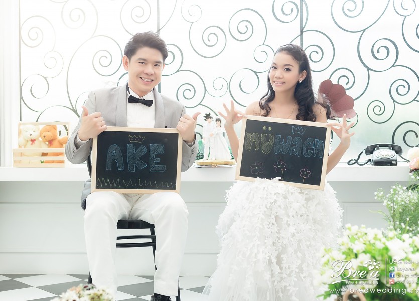 ถ่ายรูปแต่งงานในสตูดิโอ บรีเร่ เวดดิ้ง บางบัวทอง นนทบุรี โดมินิค Dominic studio