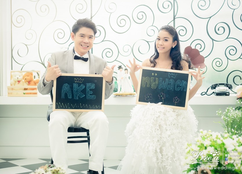 ถ่ายรูปแต่งงานในสตูดิโอ บรีเร่ เวดดิ้ง บางบัวทอง นนทบุรี โดมินิค Dominic studio