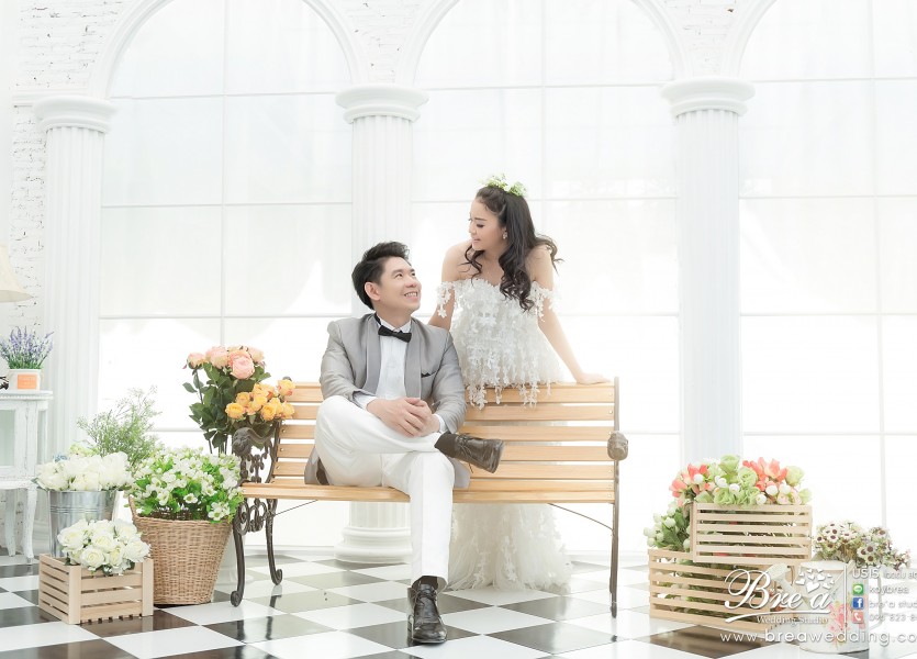 ถ่ายรูปแต่งงานในสตูดิโอ บรีเร่ เวดดิ้ง บางบัวทอง นนทบุรี โดมินิค Dominic studio