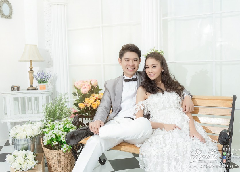 ถ่ายรูปแต่งงานในสตูดิโอ บรีเร่ เวดดิ้ง บางบัวทอง นนทบุรี โดมินิค Dominic studio