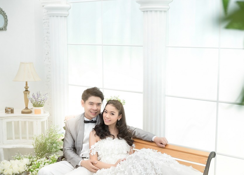 ถ่ายรูปแต่งงานในสตูดิโอ บรีเร่ เวดดิ้ง บางบัวทอง นนทบุรี โดมินิค Dominic studio