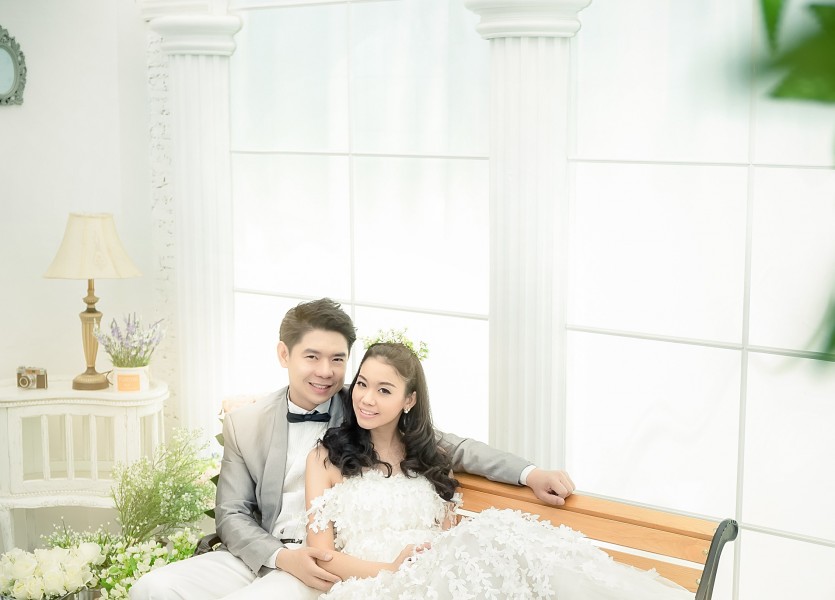 ถ่ายรูปแต่งงานในสตูดิโอ บรีเร่ เวดดิ้ง บางบัวทอง นนทบุรี โดมินิค Dominic studio