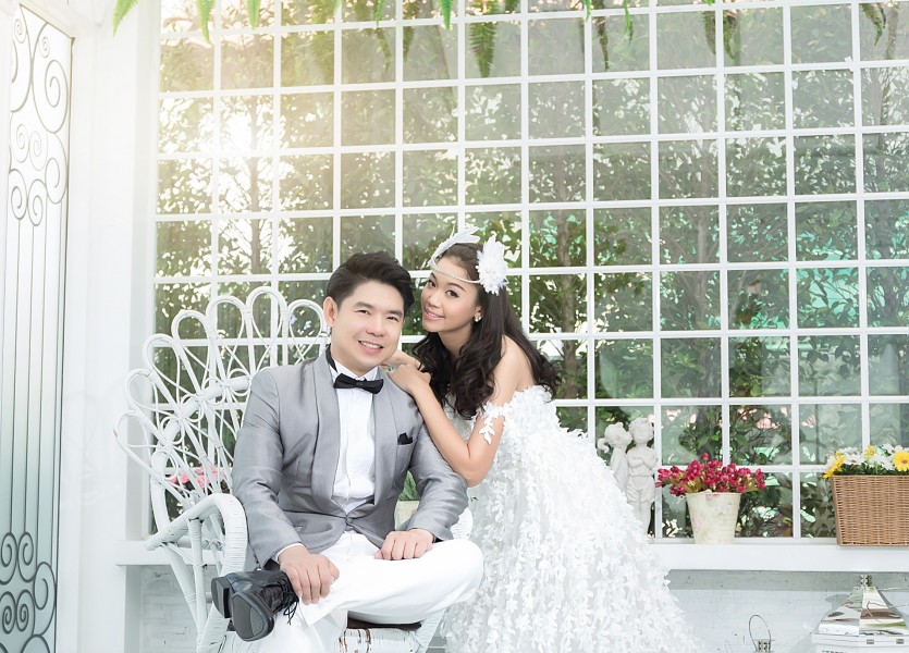 ถ่ายรูปแต่งงานในสตูดิโอ บรีเร่ เวดดิ้ง บางบัวทอง นนทบุรี โดมินิค