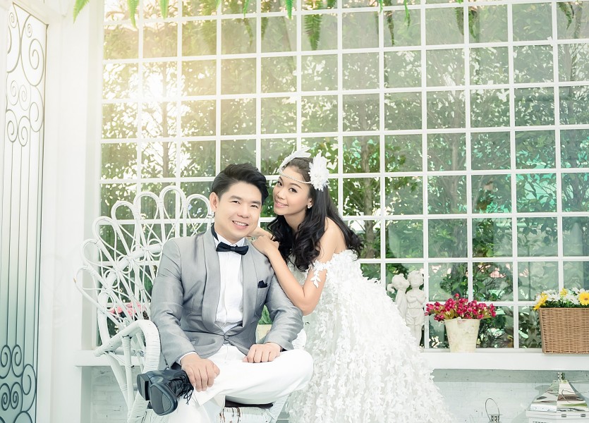 ถ่ายรูปแต่งงานในสตูดิโอ บรีเร่ เวดดิ้ง บางบัวทอง นนทบุรี โดมินิค Dominic studio
