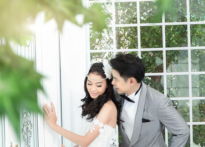 ถ่ายรูปแต่งงานในสตูดิโอ บรีเร่ เวดดิ้ง บางบัวทอง นนทบุรี โดมินิค