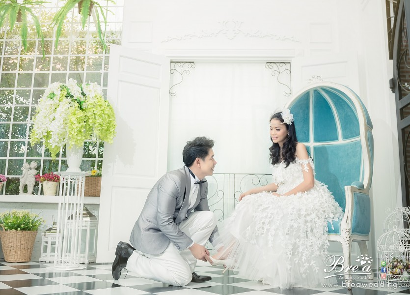 ถ่ายรูปแต่งงานในสตูดิโอ บรีเร่ เวดดิ้ง บางบัวทอง นนทบุรี โดมินิค Dominic studio
