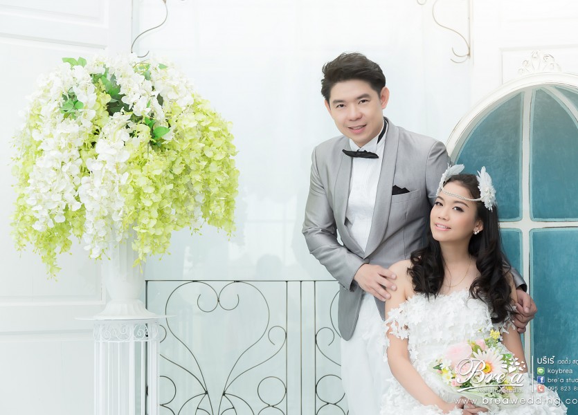 ถ่ายรูปแต่งงานในสตูดิโอ บรีเร่ เวดดิ้ง บางบัวทอง นนทบุรี
