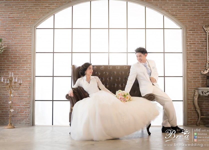ถ่ายรูปแต่งงานในสตูดิโอ บรีเร่ เวดดิ้ง บางบัวทอง นนทบุรี