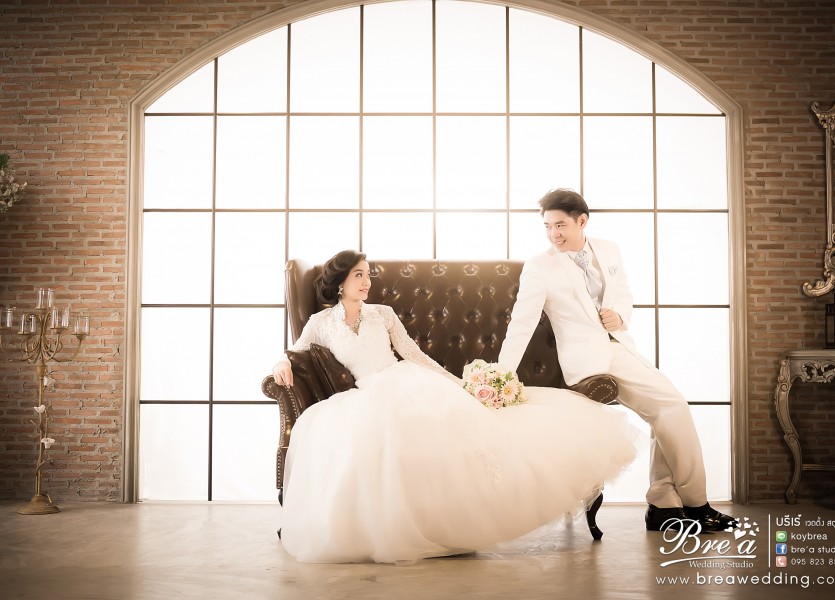 ถ่ายรูปแต่งงานในสตูดิโอ บรีเร่ เวดดิ้ง บางบัวทอง นนทบุรี โดมินิค Dominic studio
