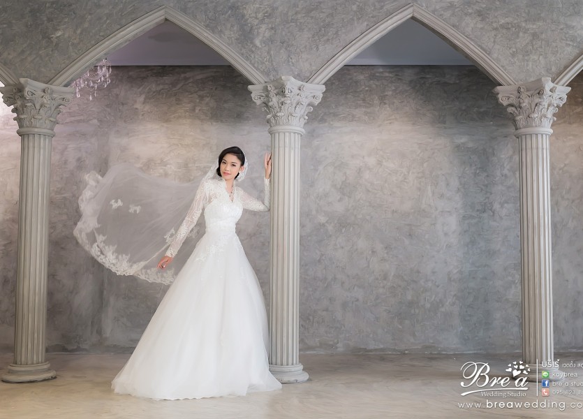 ถ่ายรูปแต่งงานในสตูดิโอ บรีเร่ เวดดิ้ง บางบัวทอง นนทบุรี