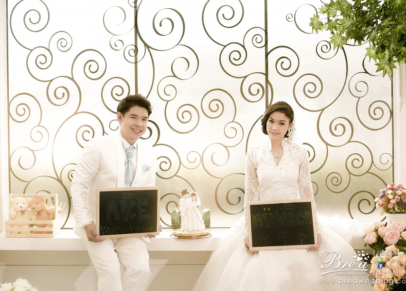 ถ่ายรูปแต่งงานในสตูดิโอ บรีเร่ เวดดิ้ง บางบัวทอง นนทบุรี โดมินิค Dominic studio