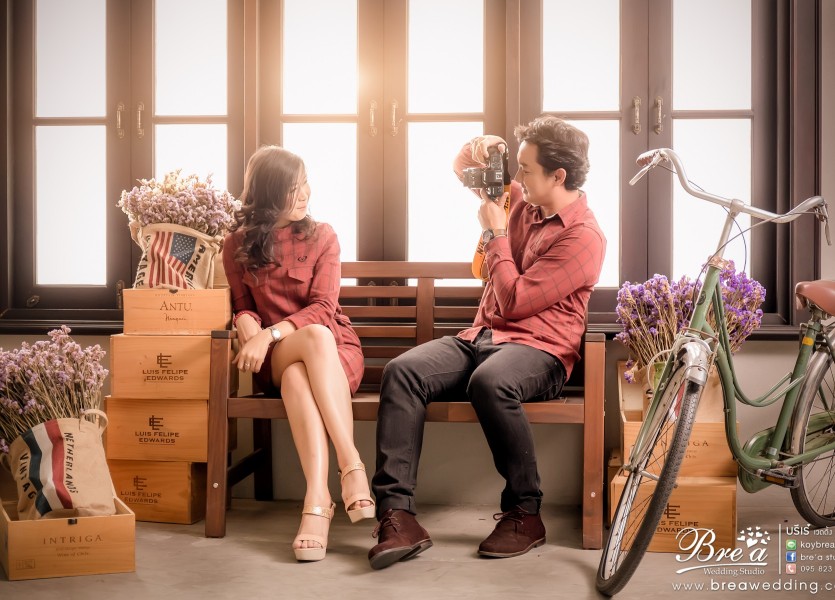ถ่ายรูปแต่งงาน ในสตูดิโอ ถ่ายรูป อินดอร์ ชุดไทย ชุดแต่งงาน นนทบุรี บางบัวทอง