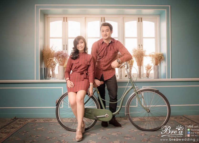 ถ่ายรูปแต่งงาน ในสตูดิโอ ถ่ายรูป อินดอร์ ชุดไทย ชุดแต่งงาน นนทบุรี บางบัวทอง