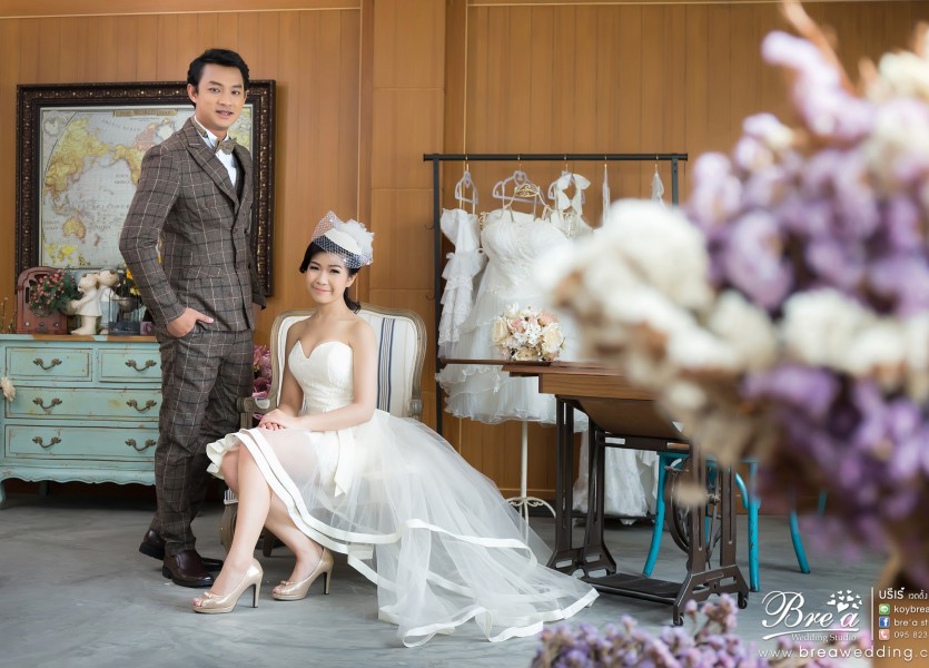 ถ่ายรูปแต่งงาน ในสตูดิโอ ถ่ายรูป อินดอร์ ชุดไทย ชุดแต่งงาน นนทบุรี บางบัวทอง