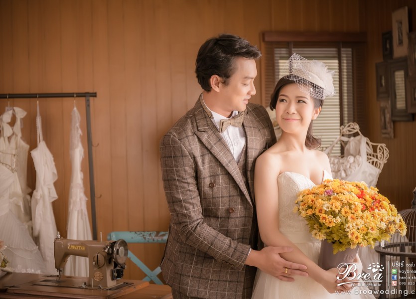 ถ่ายรูปแต่งงาน ในสตูดิโอ ถ่ายรูป อินดอร์ ชุดไทย ชุดแต่งงาน นนทบุรี บางบัวทอง