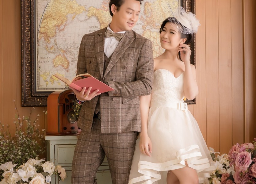 ถ่ายรูปแต่งงาน ในสตูดิโอ ถ่ายรูป อินดอร์ ชุดไทย ชุดแต่งงาน นนทบุรี บางบัวทอง