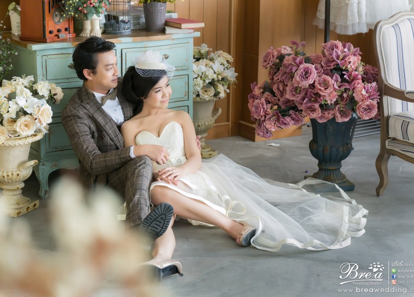 ถ่ายรูปแต่งงาน ในสตูดิโอ ถ่ายรูป อินดอร์ ชุดไทย ชุดแต่งงาน นนทบุรี บางบัวทอง