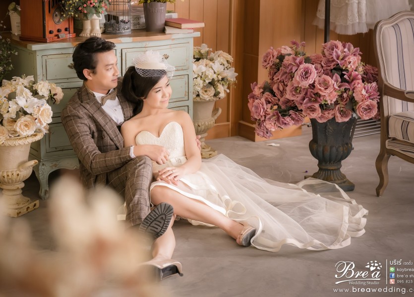 ถ่ายรูปแต่งงาน ในสตูดิโอ ถ่ายรูป อินดอร์ ชุดไทย ชุดแต่งงาน นนทบุรี บางบัวทอง