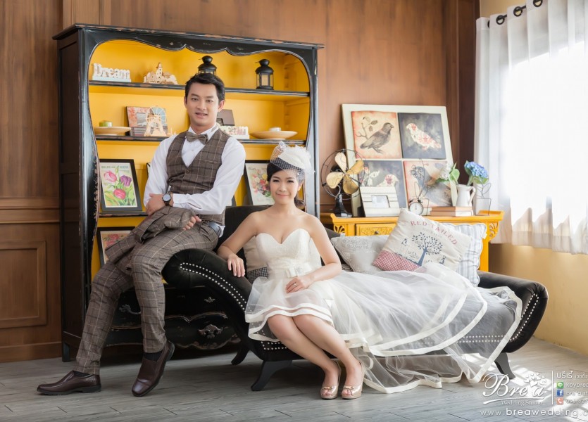 ถ่ายรูปแต่งงาน ในสตูดิโอ ถ่ายรูป อินดอร์ ชุดไทย ชุดแต่งงาน นนทบุรี บางบัวทอง