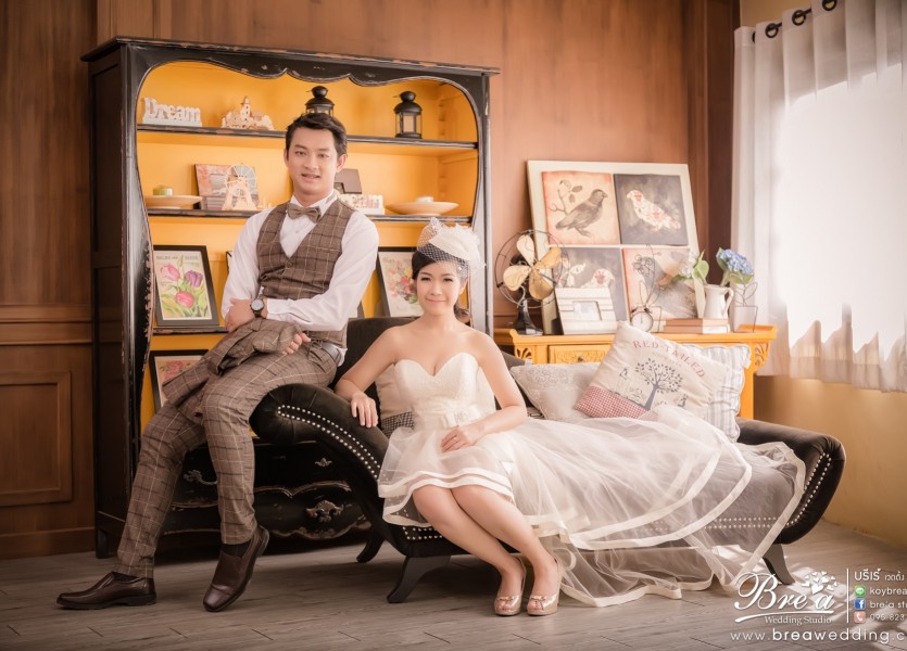 ถ่ายรูปแต่งงาน ในสตูดิโอ ถ่ายรูป อินดอร์ ชุดไทย ชุดแต่งงาน นนทบุรี บางบัวทอง